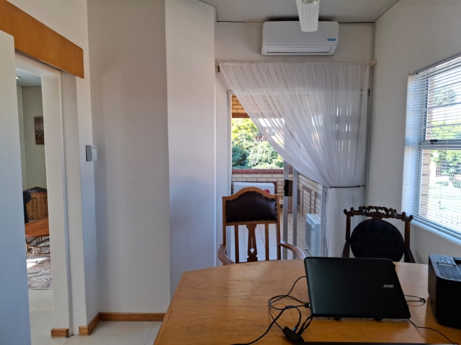 3 Bedroom Property for Sale in Pentagon Park Free State